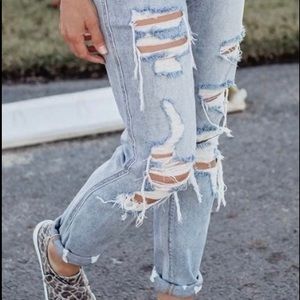 Size 9 Eunina Distressed Jeans